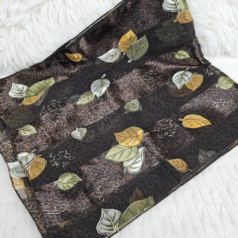 Scarf with Leopard And Leaf Print
